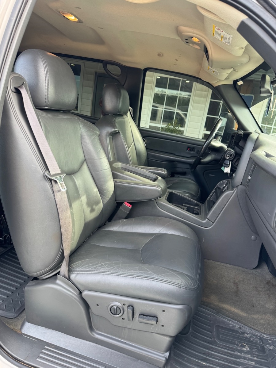 Chevrolet Silverado 2500HD Crew Cab 153" WB 4WD LT3 2006