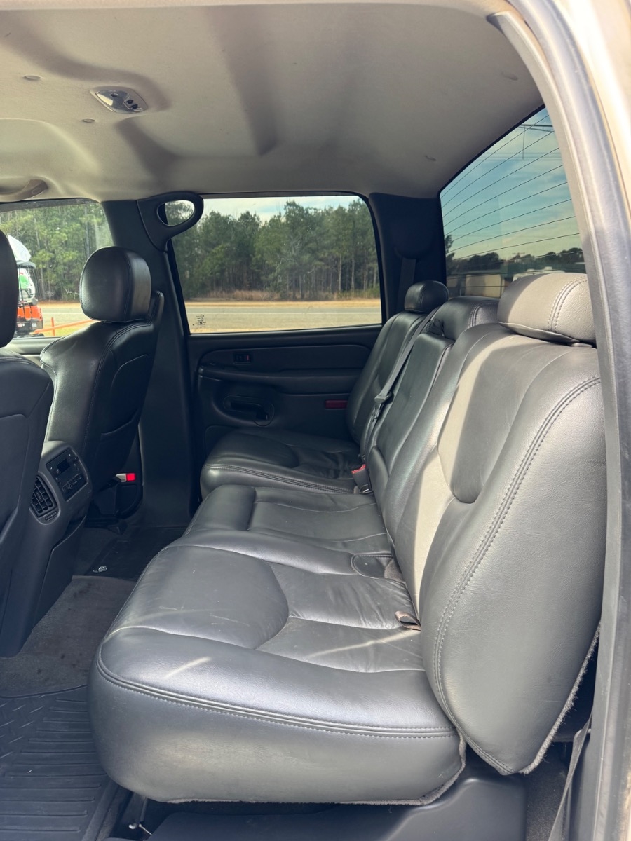 Chevrolet Silverado 2500HD Crew Cab 153" WB 4WD LT3 2006