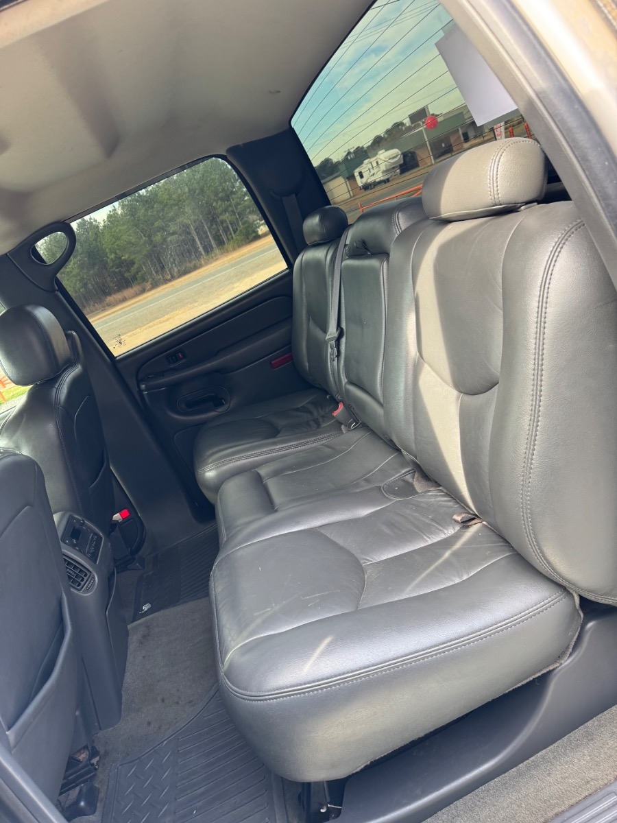 Chevrolet Silverado 2500HD Crew Cab 153" WB 4WD LT3 2006