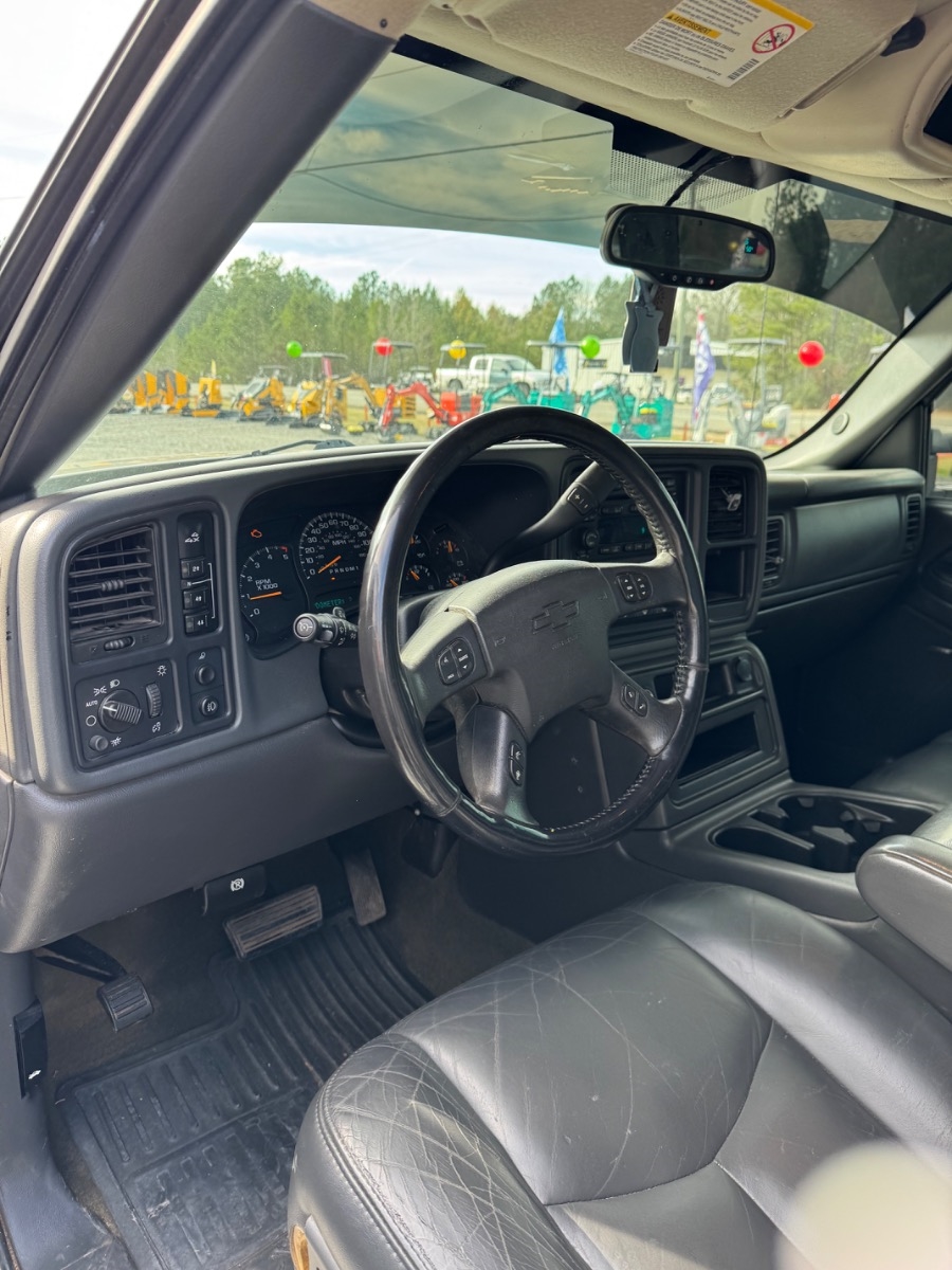 Chevrolet Silverado 2500HD Crew Cab 153" WB 4WD LT3 2006