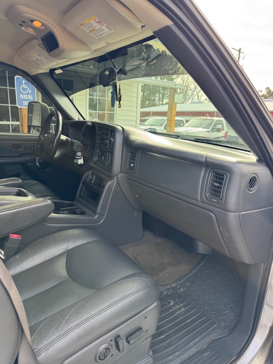 Chevrolet Silverado 2500HD Crew Cab 153" WB 4WD LT3 2006