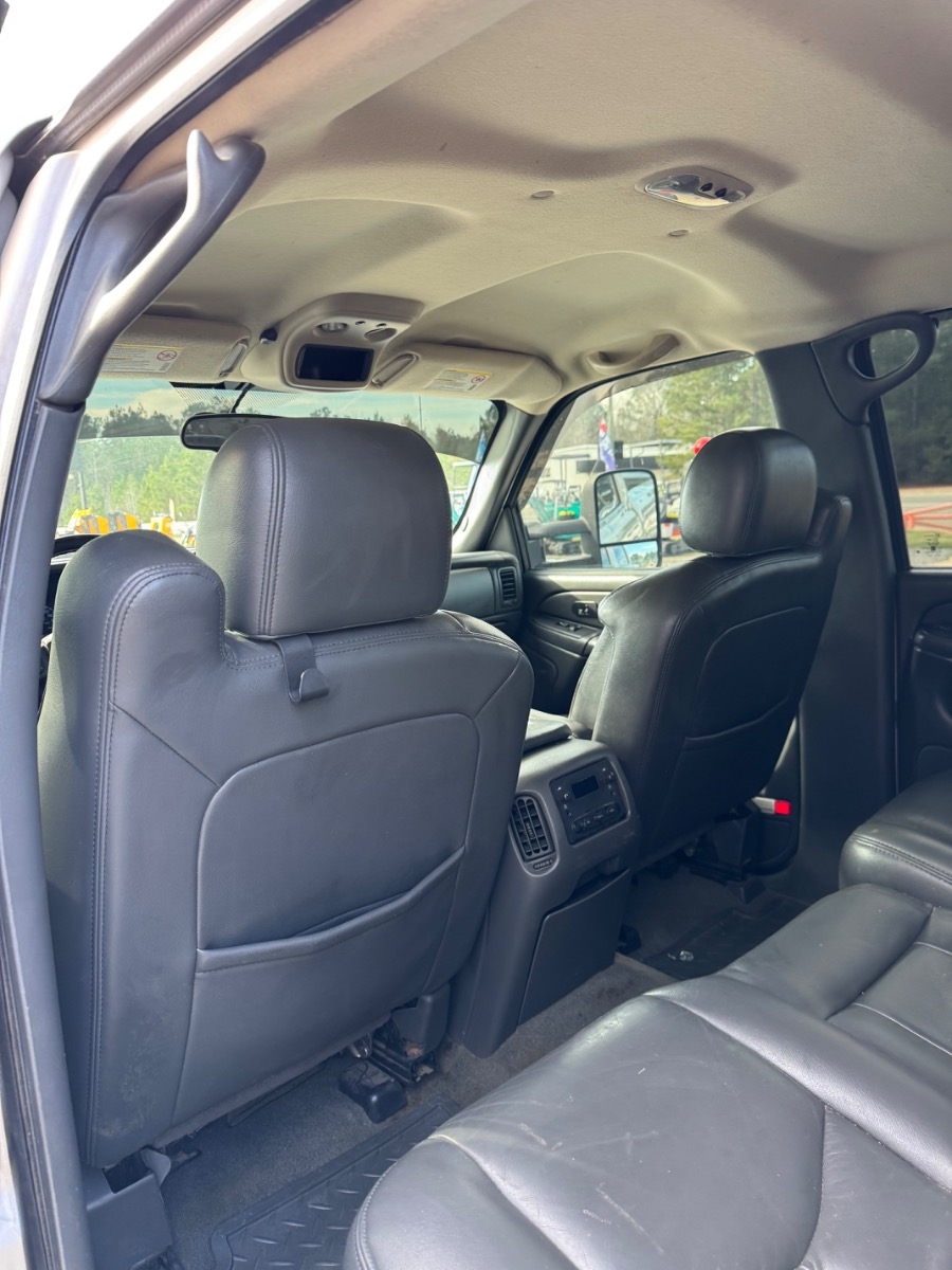 Chevrolet Silverado 2500HD Crew Cab 153" WB 4WD LT3 2006