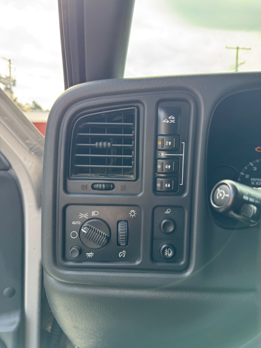 Chevrolet Silverado 2500HD Crew Cab 153" WB 4WD LT3 2006