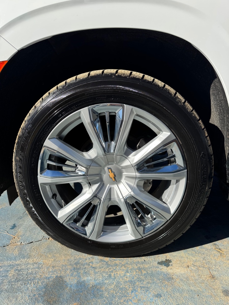 Chevrolet Tahoe 4WD 4dr High Country 2021