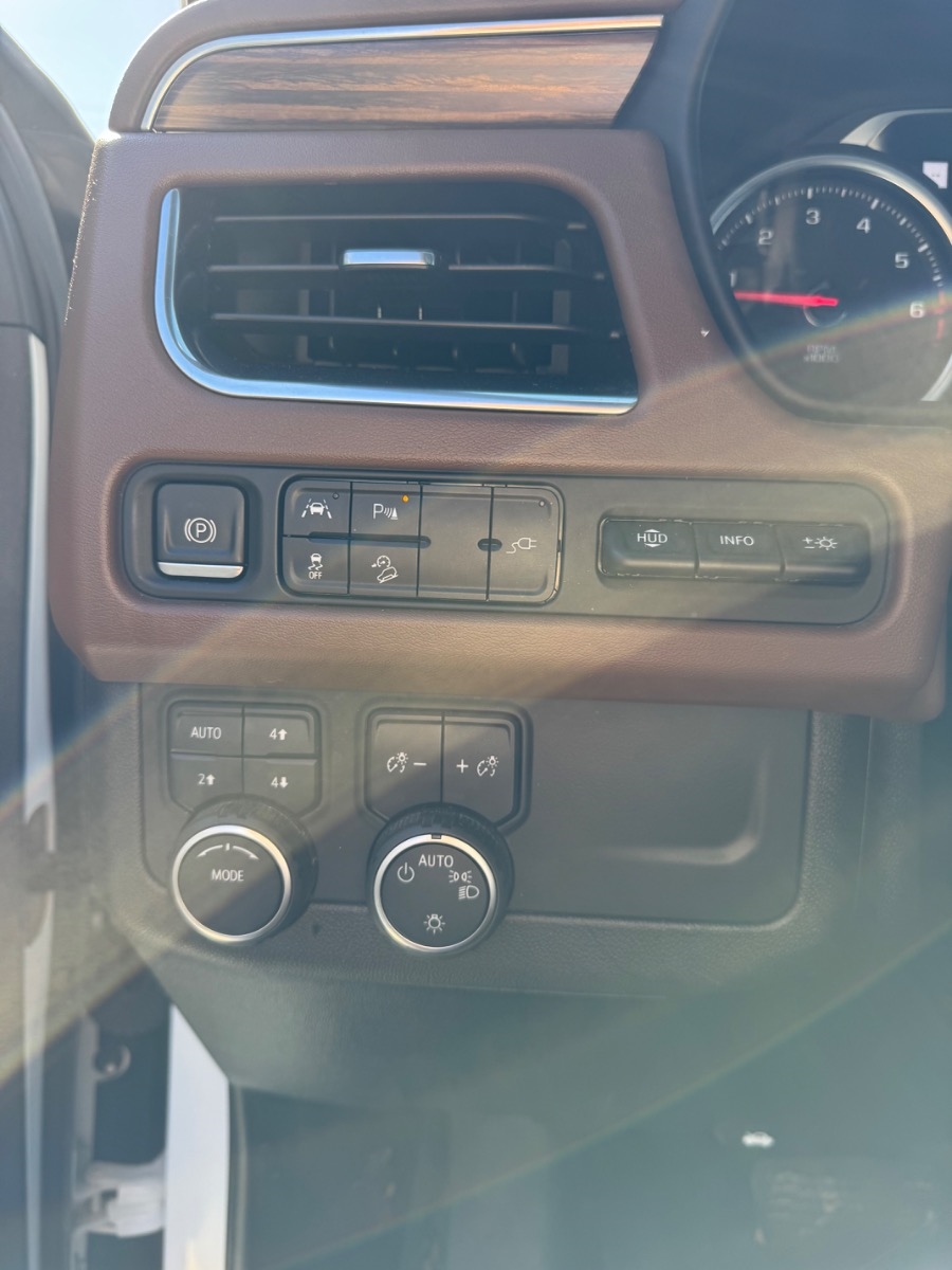 Chevrolet Tahoe 4WD 4dr High Country 2021