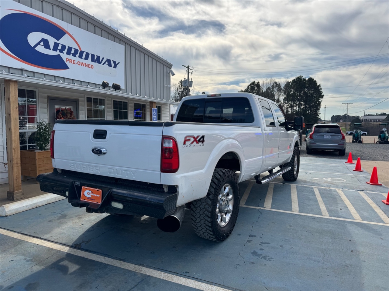 Ford Super Duty F-350 SRW 4WD Crew Cab 156" Lariat 2014