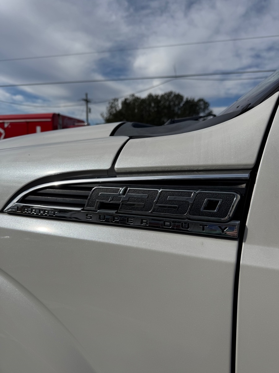 Ford Super Duty F-350 SRW 4WD Crew Cab 156" Lariat 2014