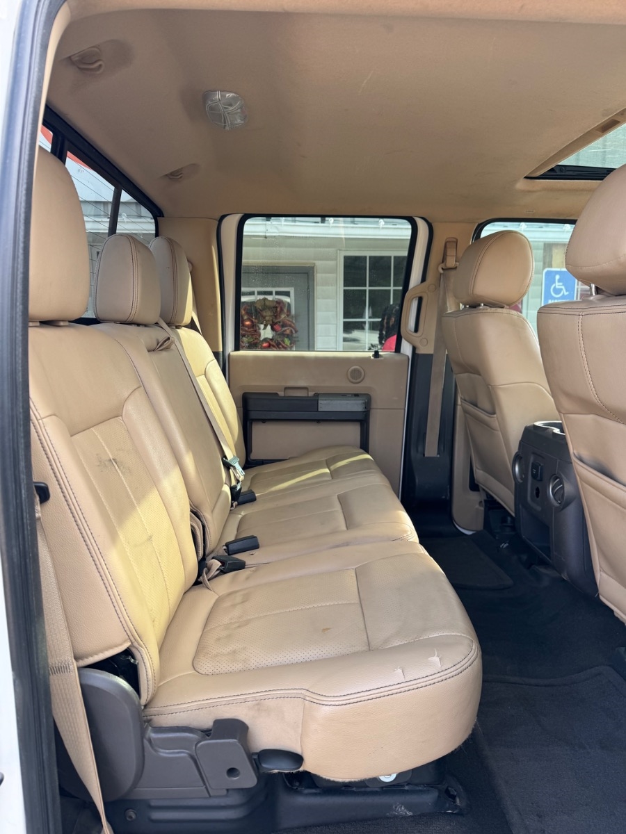 Ford Super Duty F-350 SRW 4WD Crew Cab 156" Lariat 2014