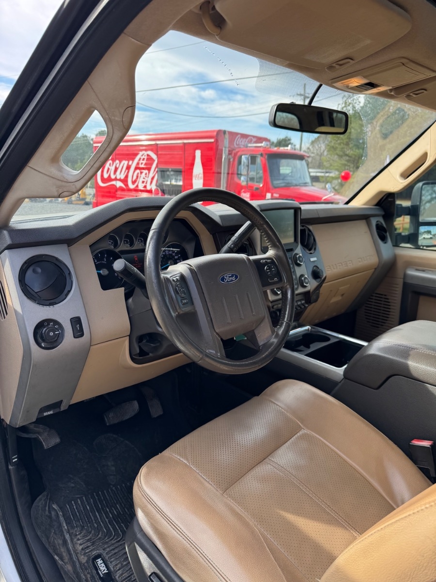 Ford Super Duty F-350 SRW 4WD Crew Cab 156" Lariat 2014