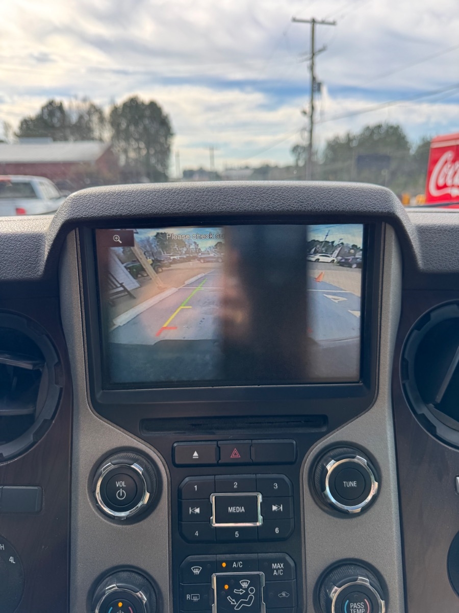 Ford Super Duty F-350 SRW 4WD Crew Cab 156" Lariat 2014