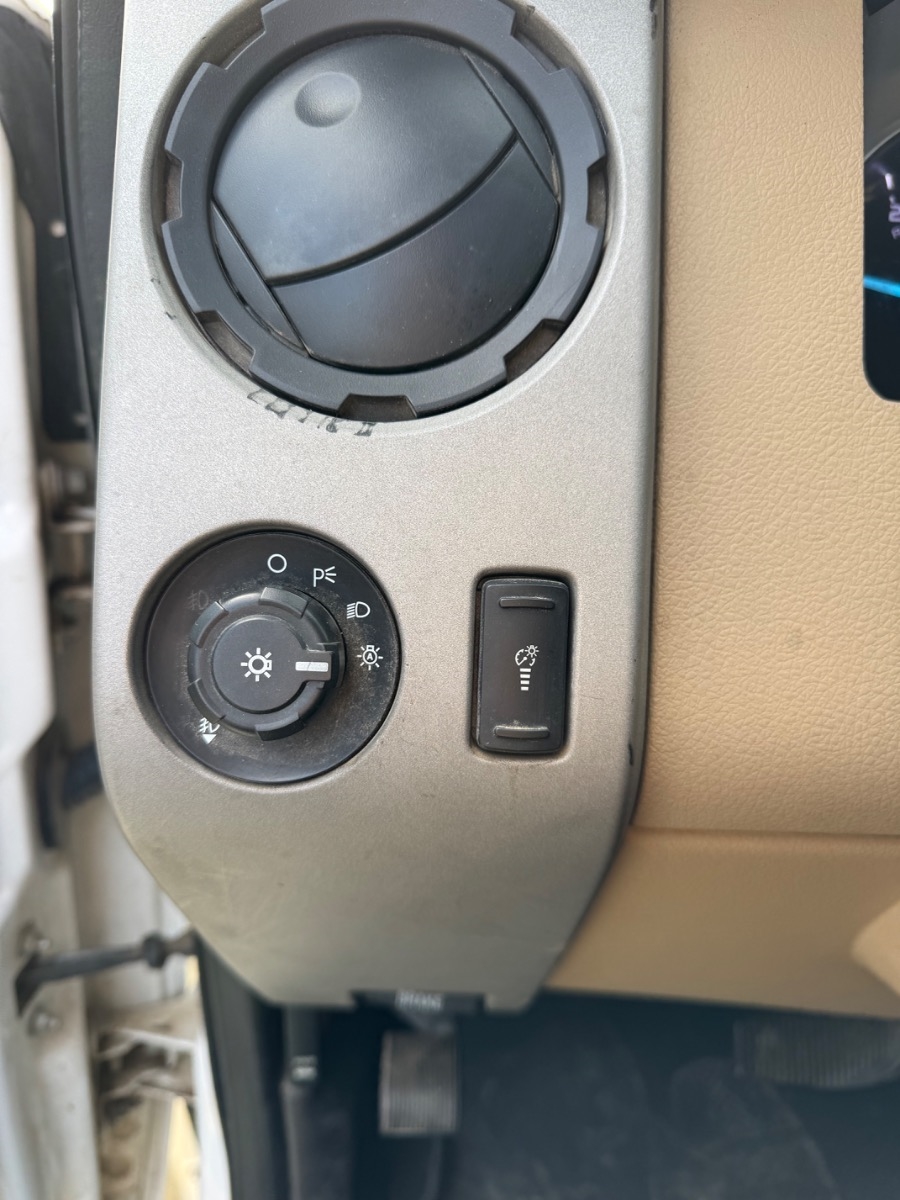 Ford Super Duty F-350 SRW 4WD Crew Cab 156" Lariat 2014