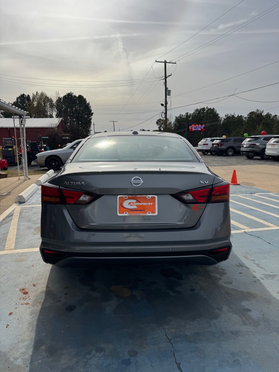 Nissan Altima 2.5 SV Sedan 2022