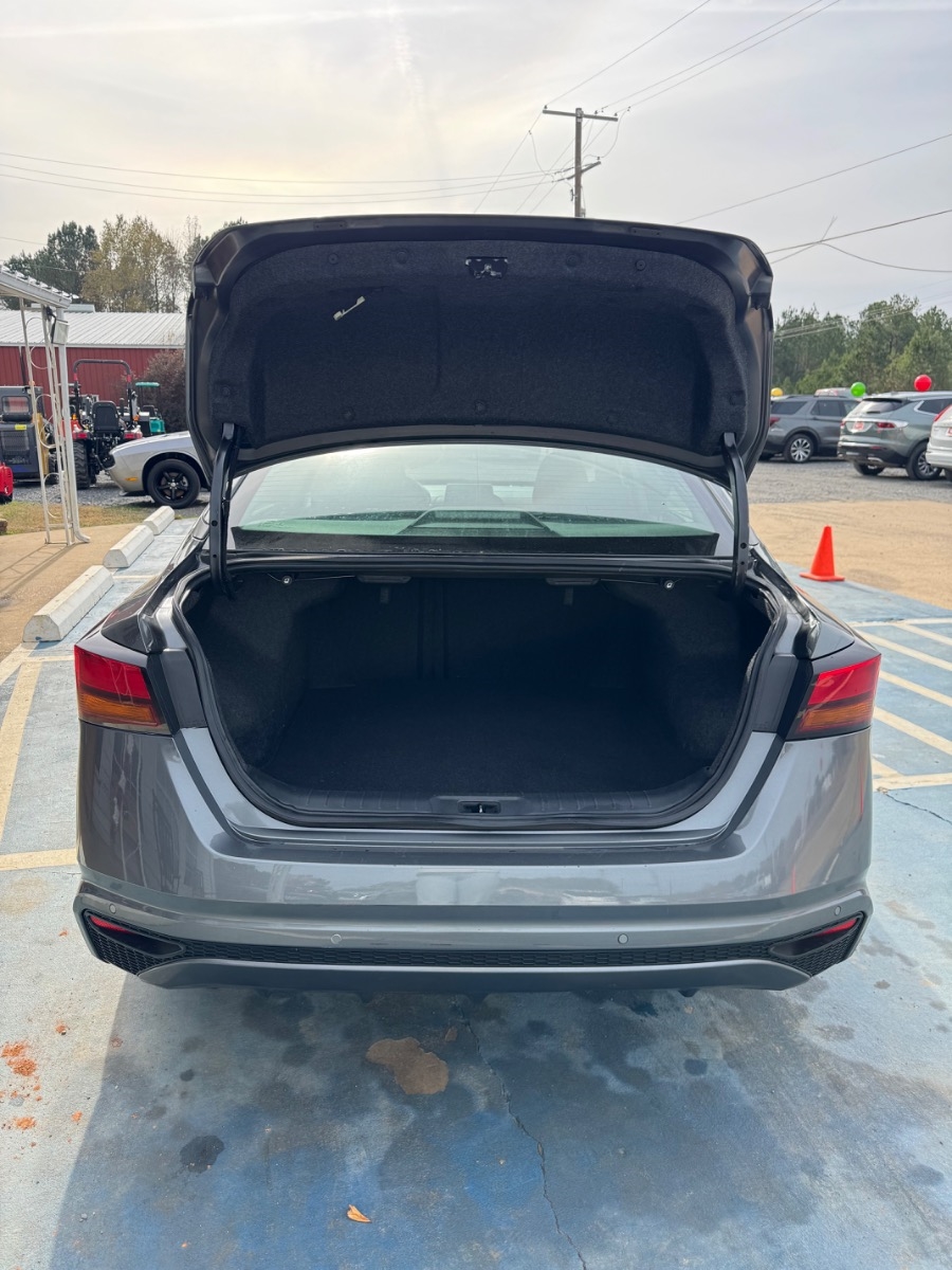 Nissan Altima 2.5 SV Sedan 2022