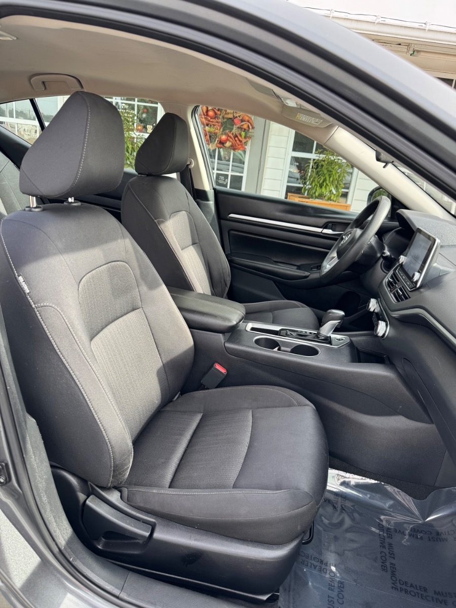 Nissan Altima 2.5 SV Sedan 2022