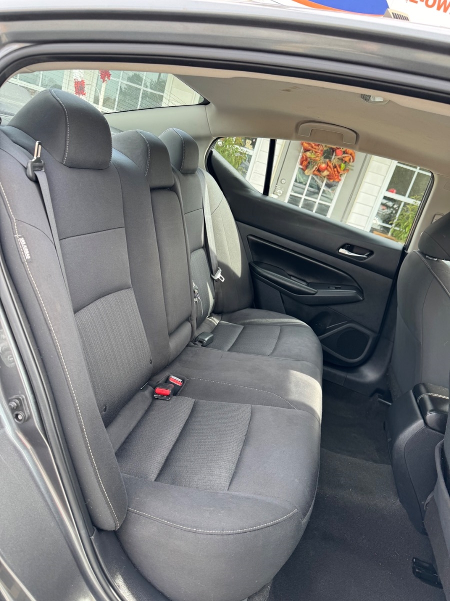 Nissan Altima 2.5 SV Sedan 2022