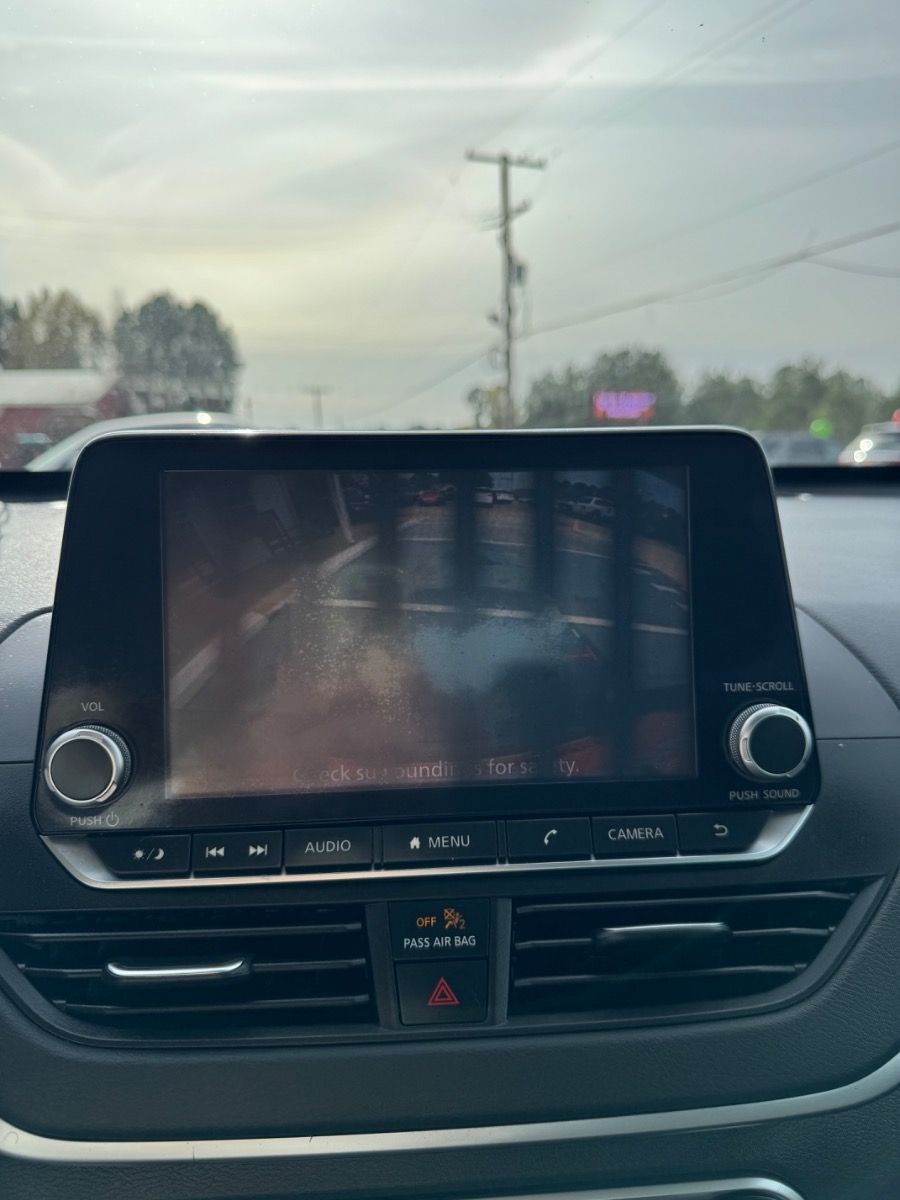 Nissan Altima 2.5 SV Sedan 2022