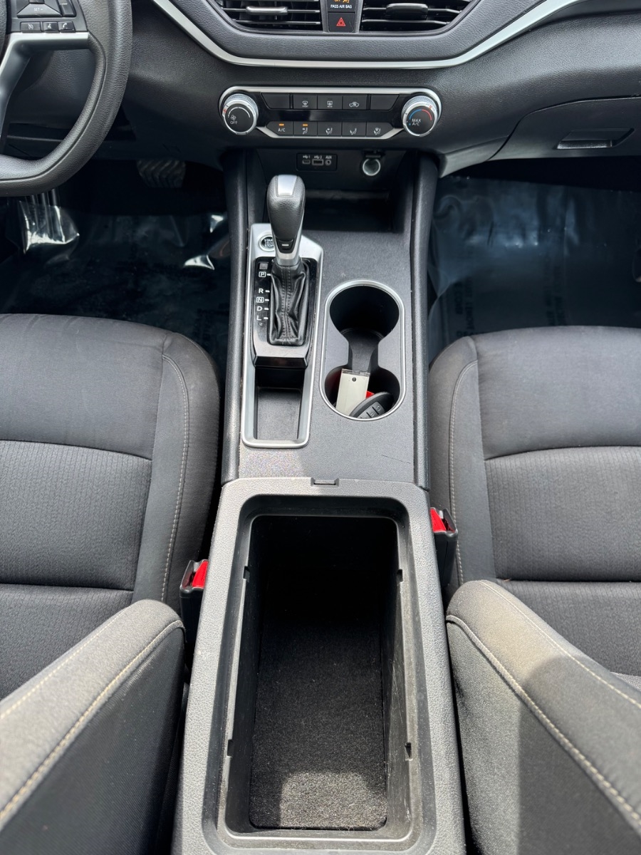 Nissan Altima 2.5 SV Sedan 2022