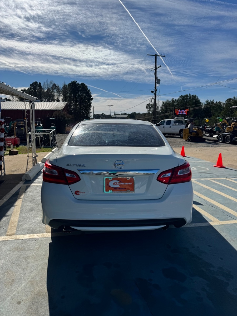 Nissan Altima 4dr Sdn I4 2.5 S 2016