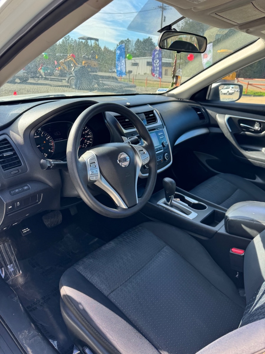 Nissan Altima 4dr Sdn I4 2.5 S 2016