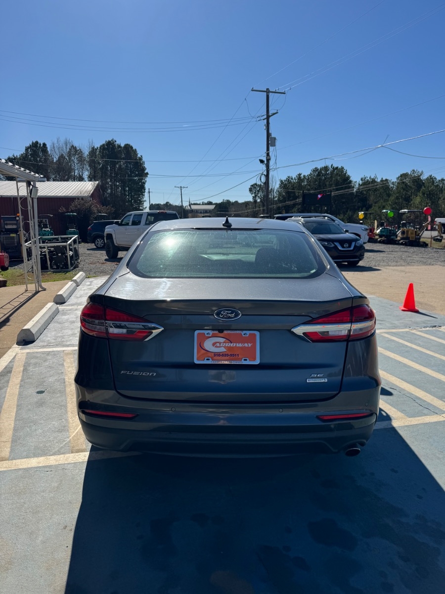 Ford Fusion SE FWD 2020