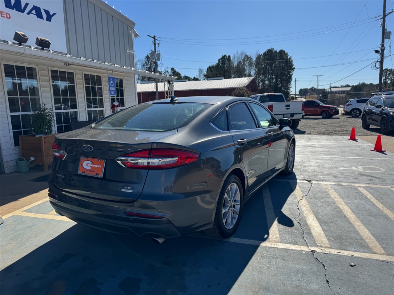 Ford Fusion SE FWD 2020