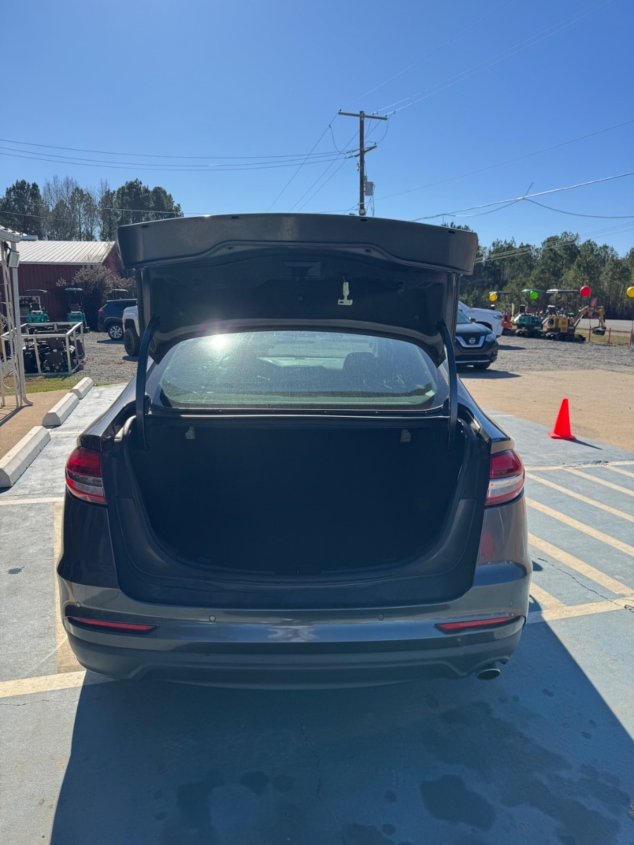 Ford Fusion SE FWD 2020