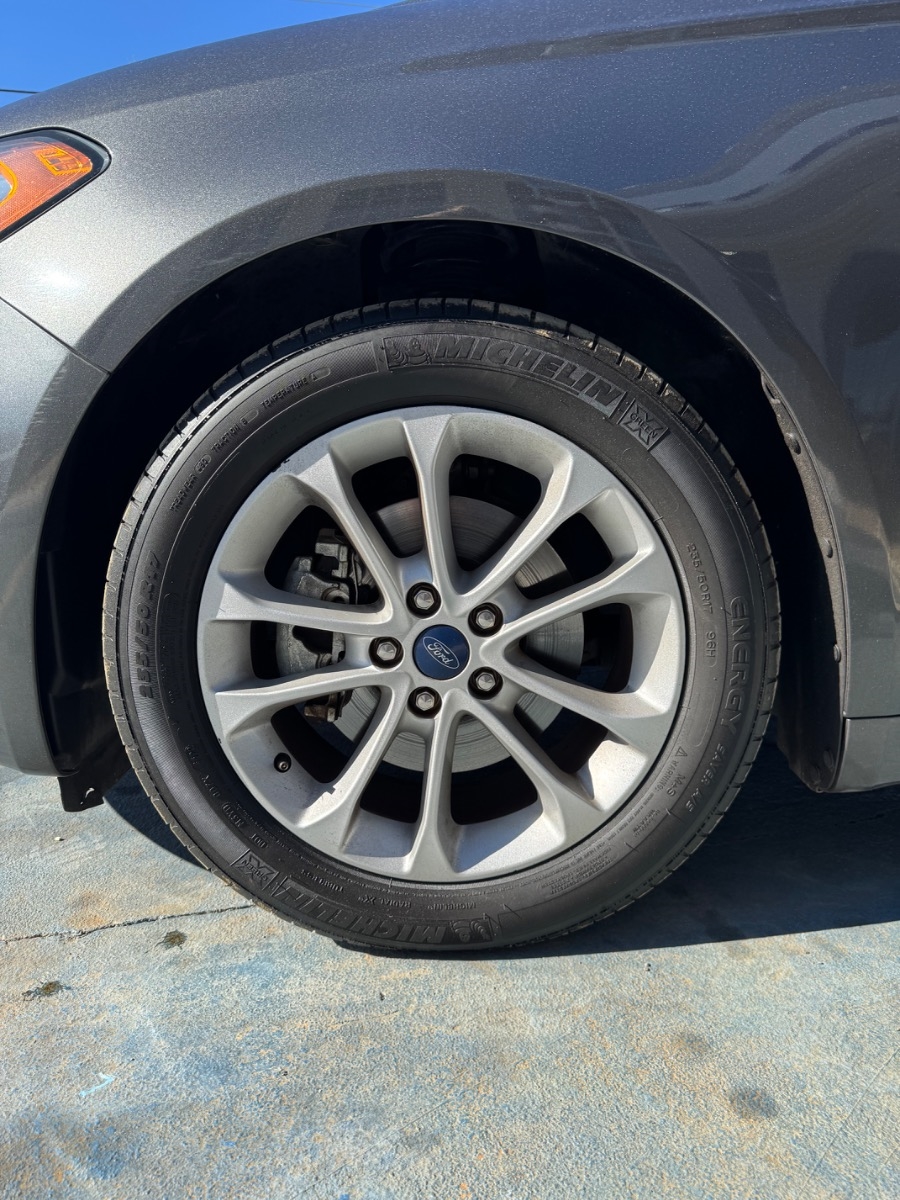 Ford Fusion SE FWD 2020