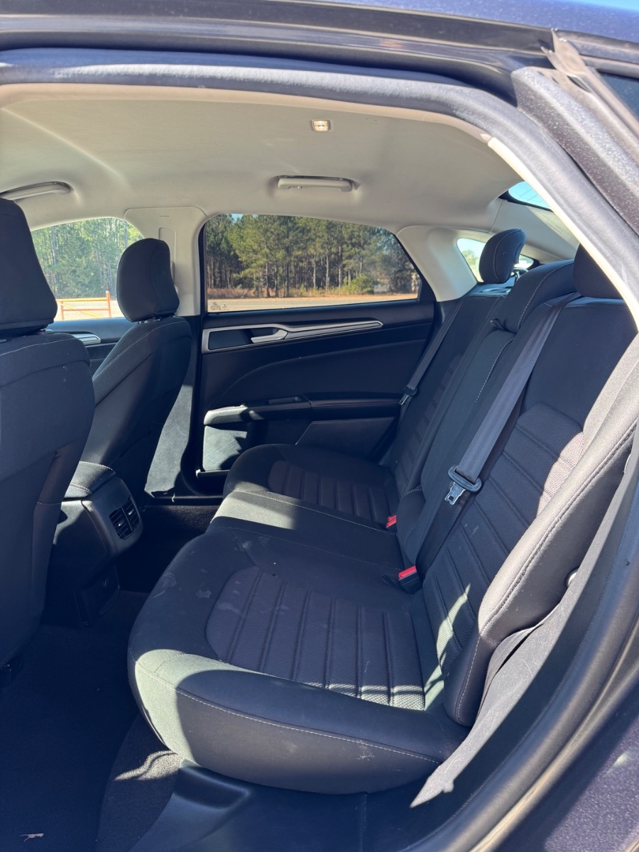 Ford Fusion SE FWD 2020