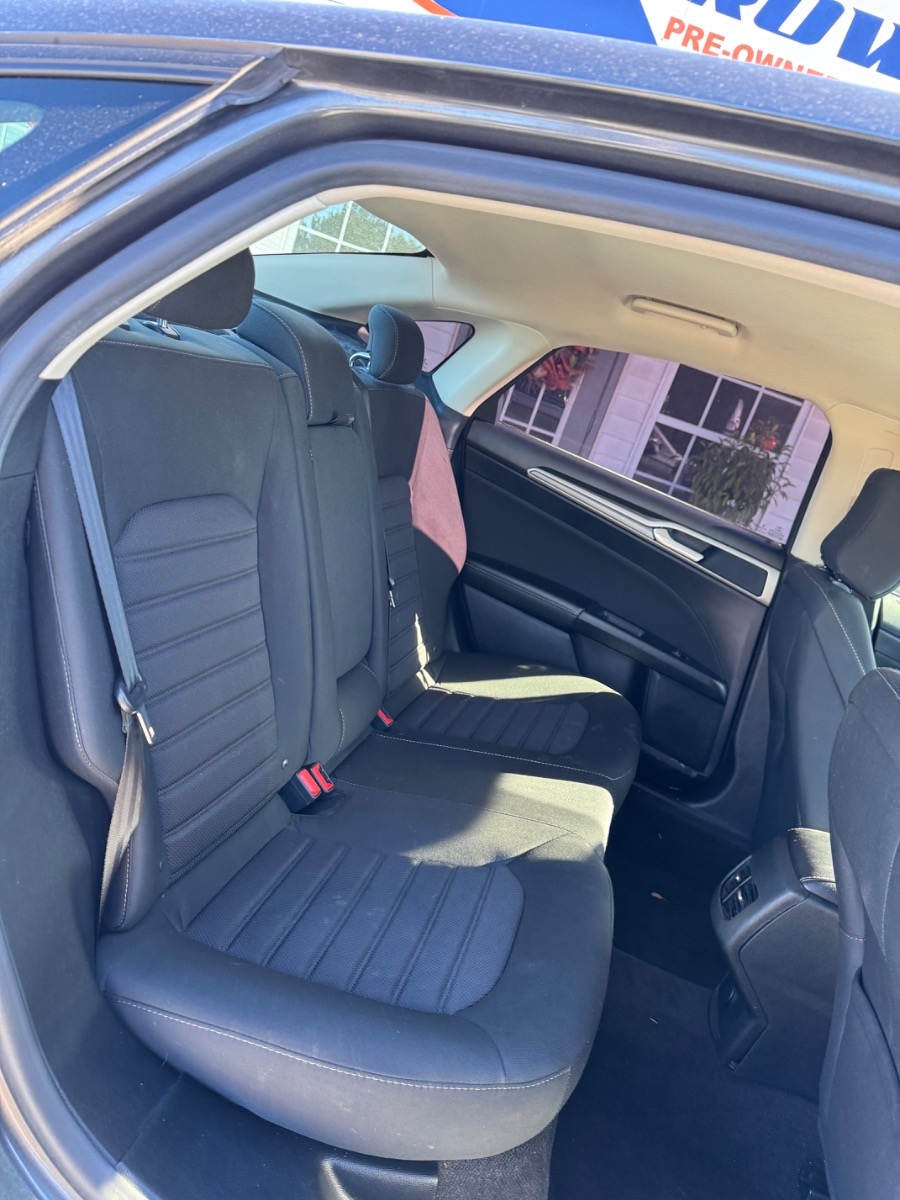 Ford Fusion SE FWD 2020