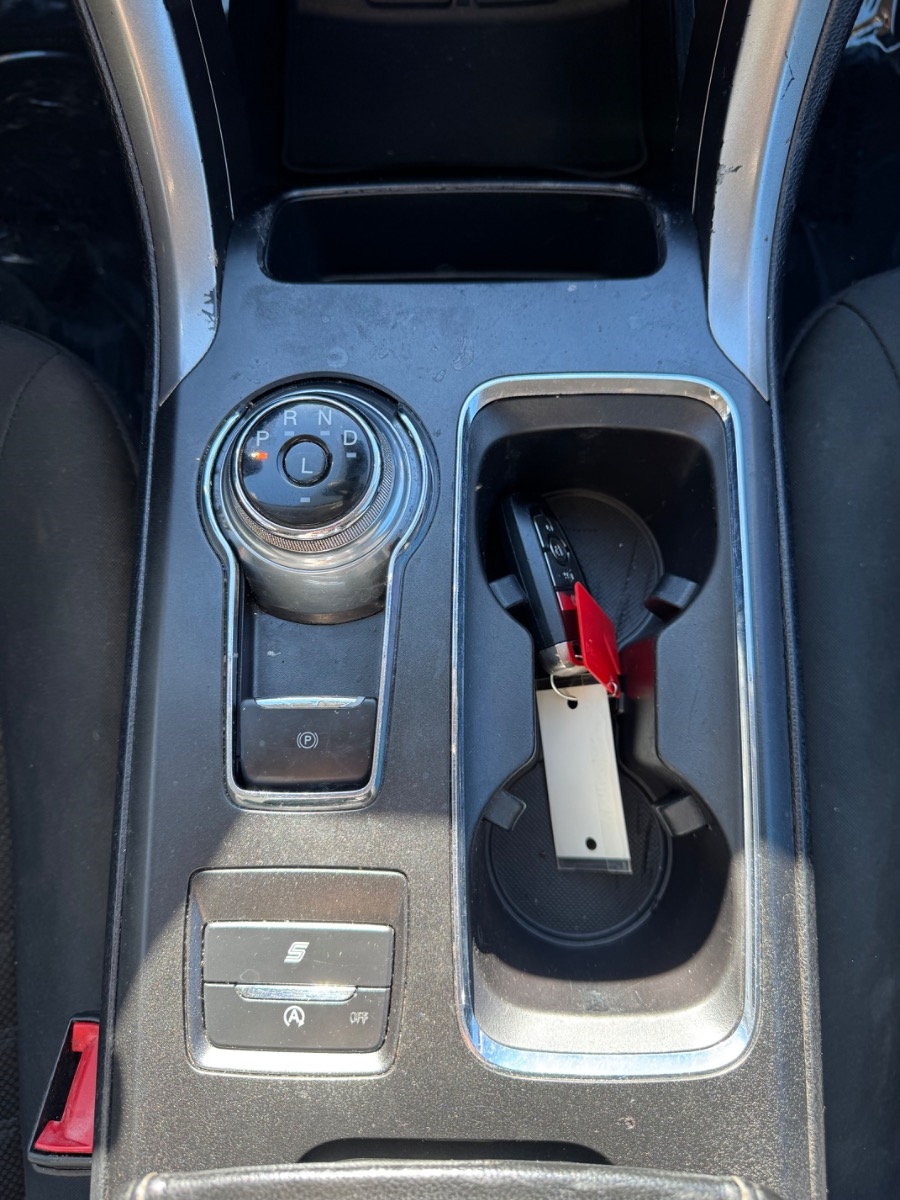 Ford Fusion SE FWD 2020