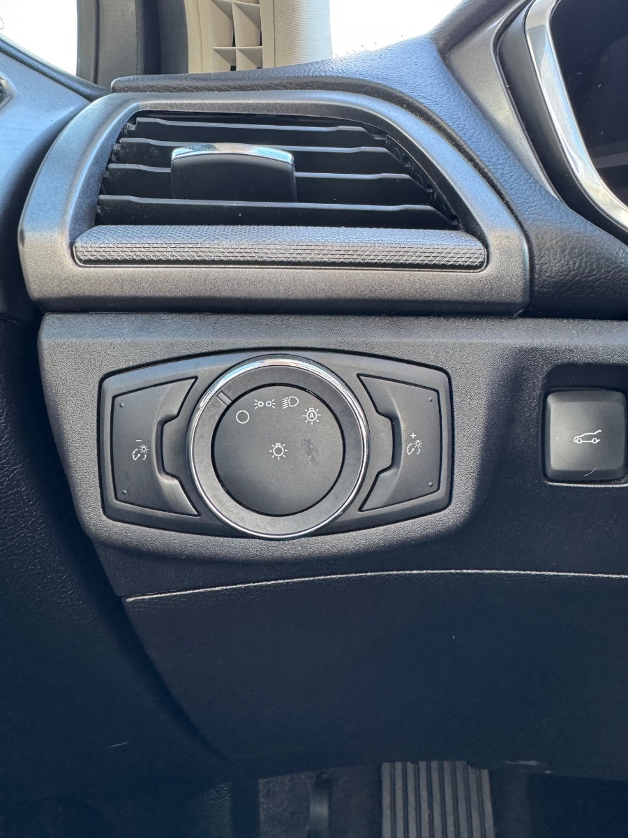 Ford Fusion SE FWD 2020