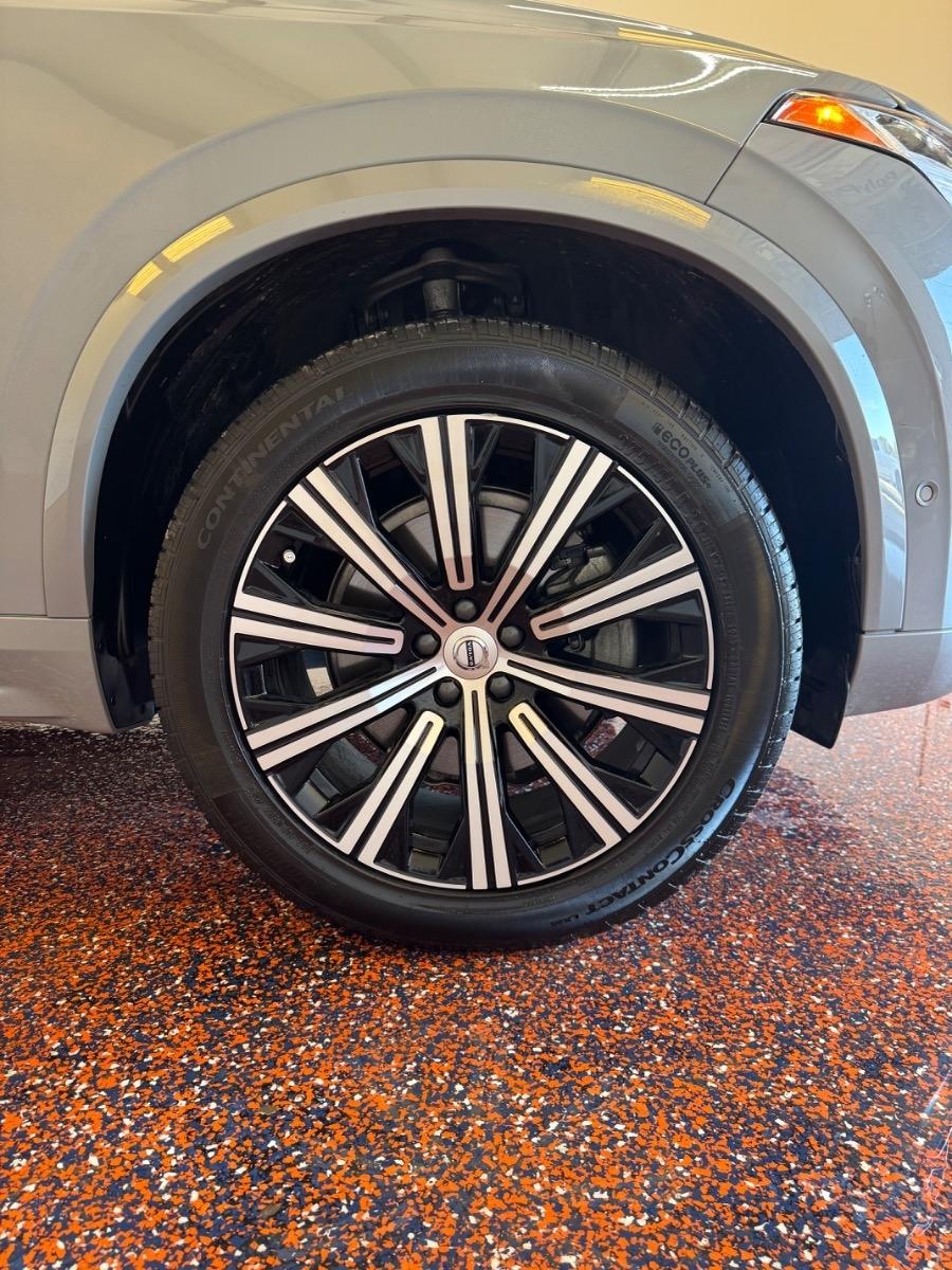 Volvo XC90 B6 AWD Plus 7-Seater 2025