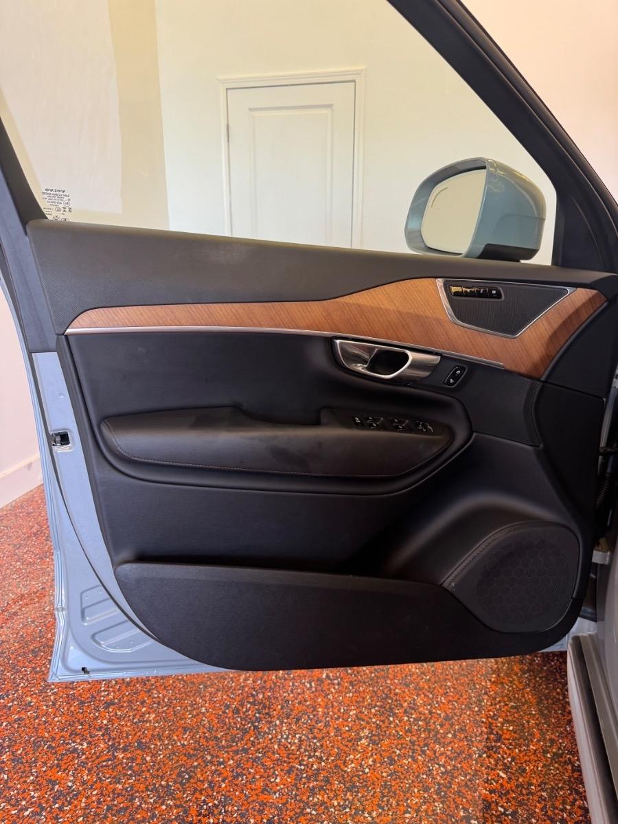 Volvo XC90 B6 AWD Plus 7-Seater 2025