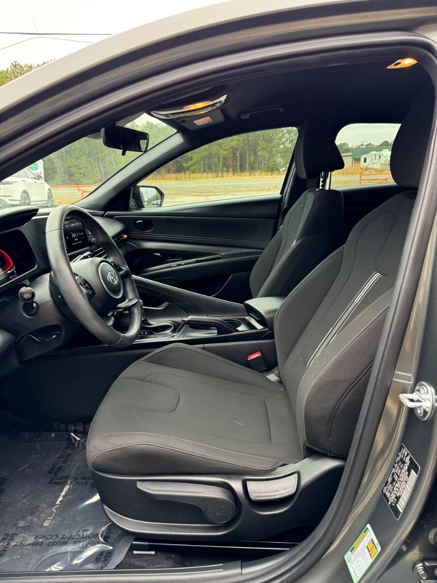 Hyundai Elantra SEL Sport IVT 2025