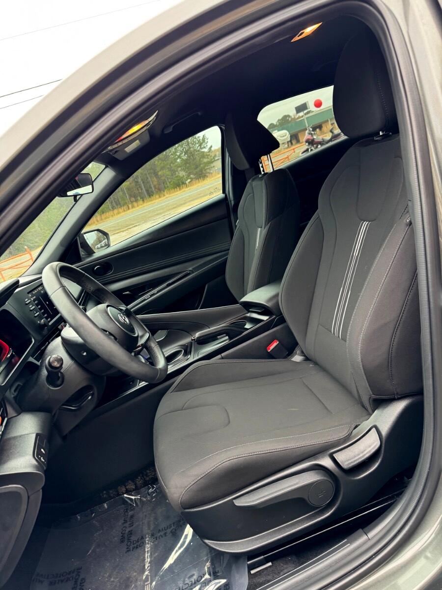 Hyundai Elantra SEL Sport IVT 2025