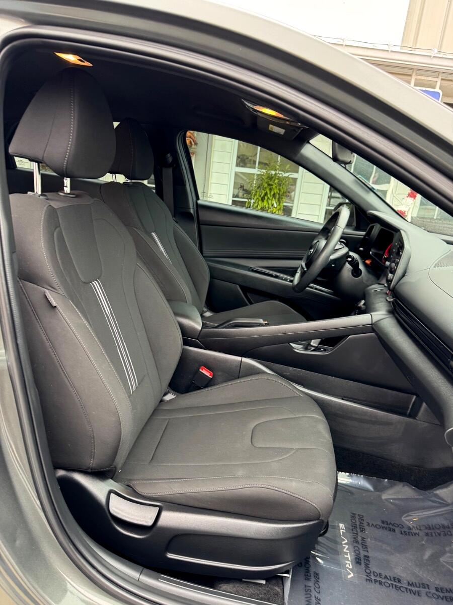 Hyundai Elantra SEL Sport IVT 2025