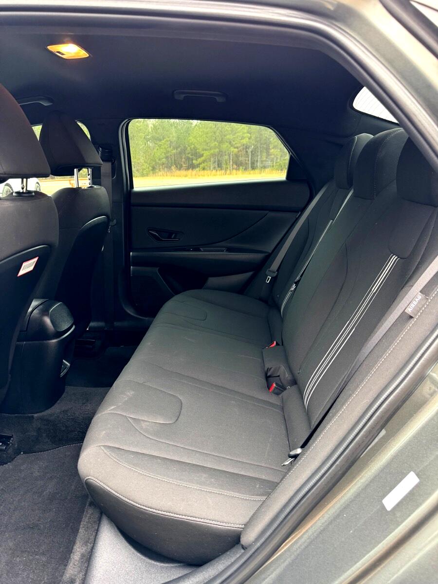 Hyundai Elantra SEL Sport IVT 2025