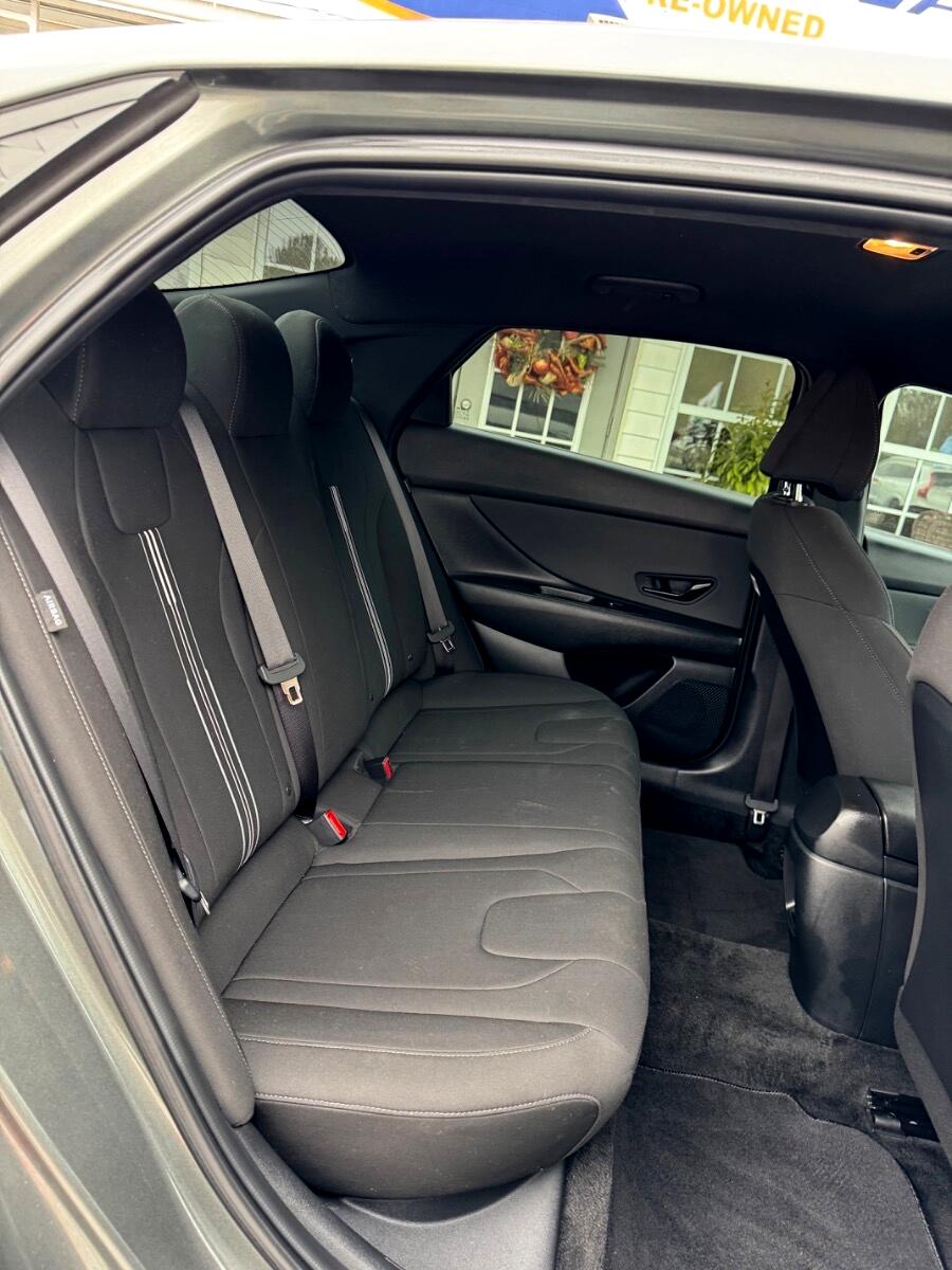 Hyundai Elantra SEL Sport IVT 2025