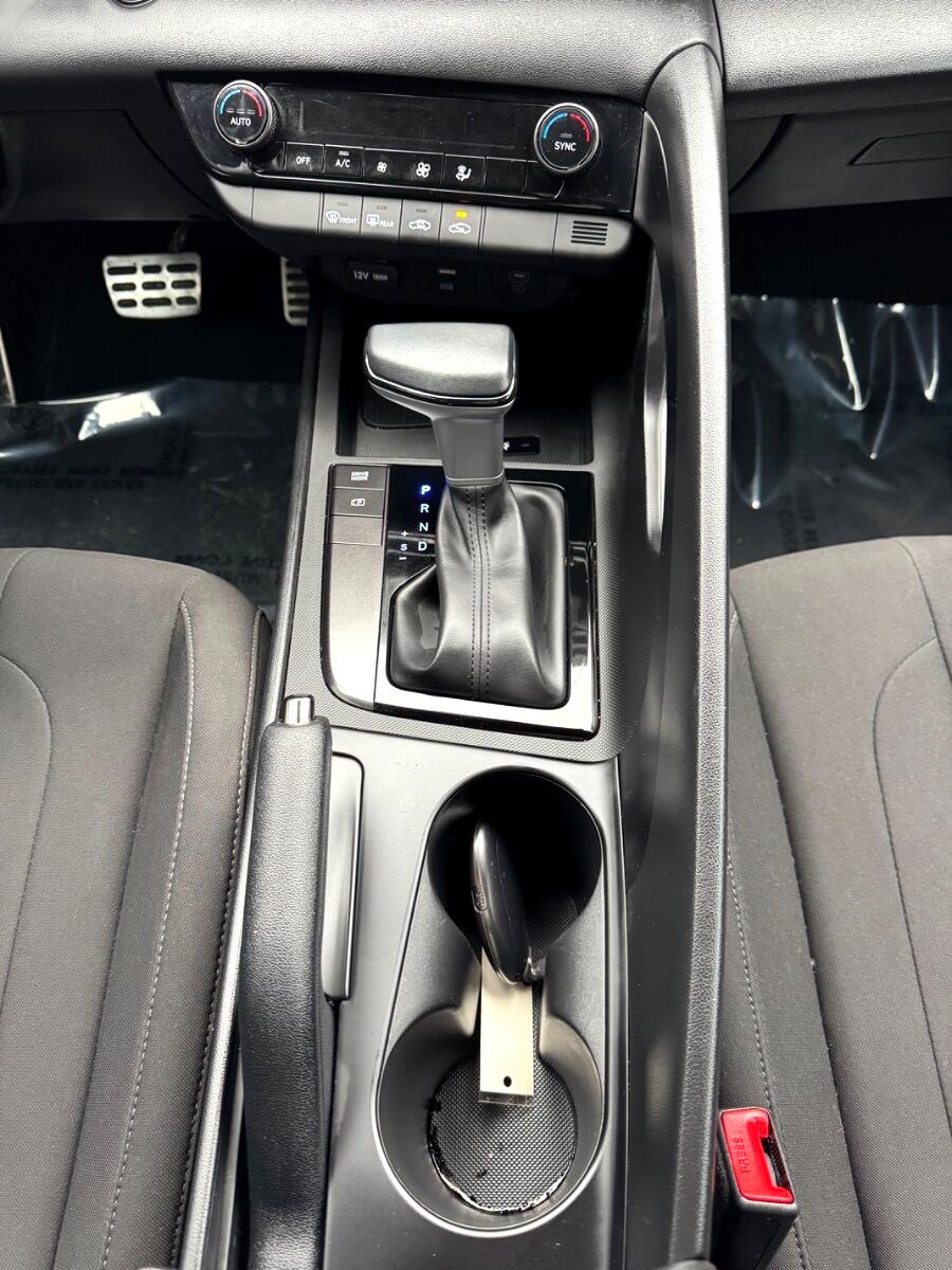 Hyundai Elantra SEL Sport IVT 2025