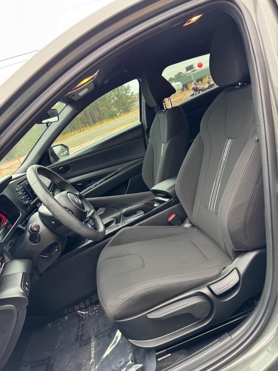 Hyundai Elantra SEL Sport IVT 2025