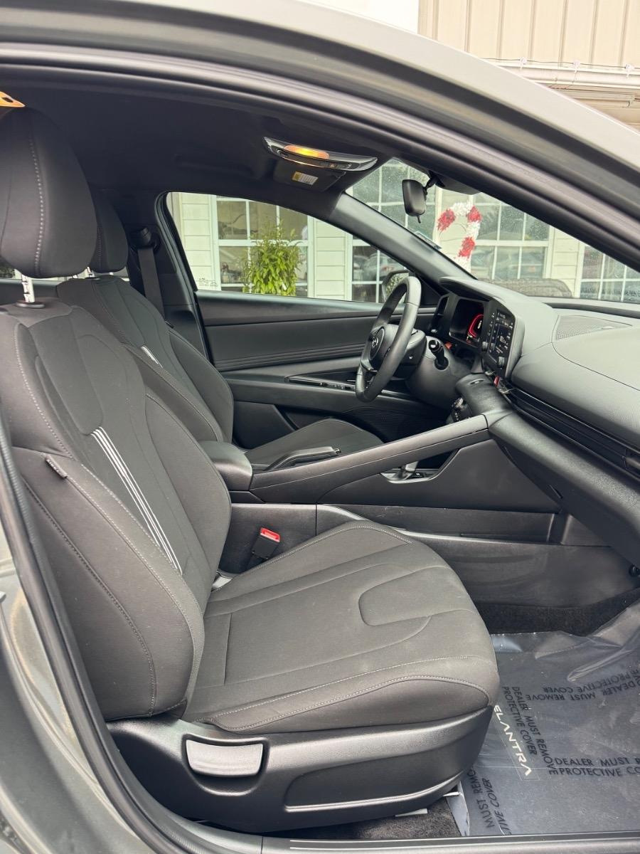 Hyundai Elantra SEL Sport IVT 2025