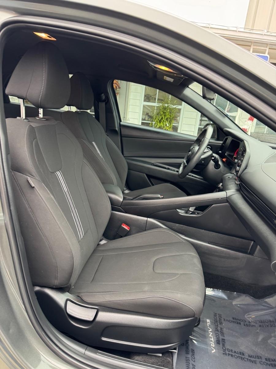 Hyundai Elantra SEL Sport IVT 2025