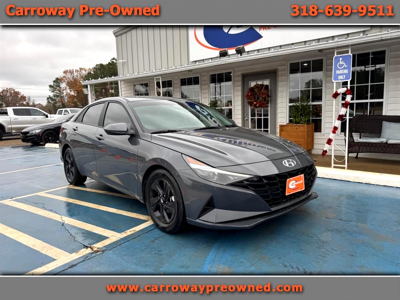 2023 Hyundai Elantra Blue's photo