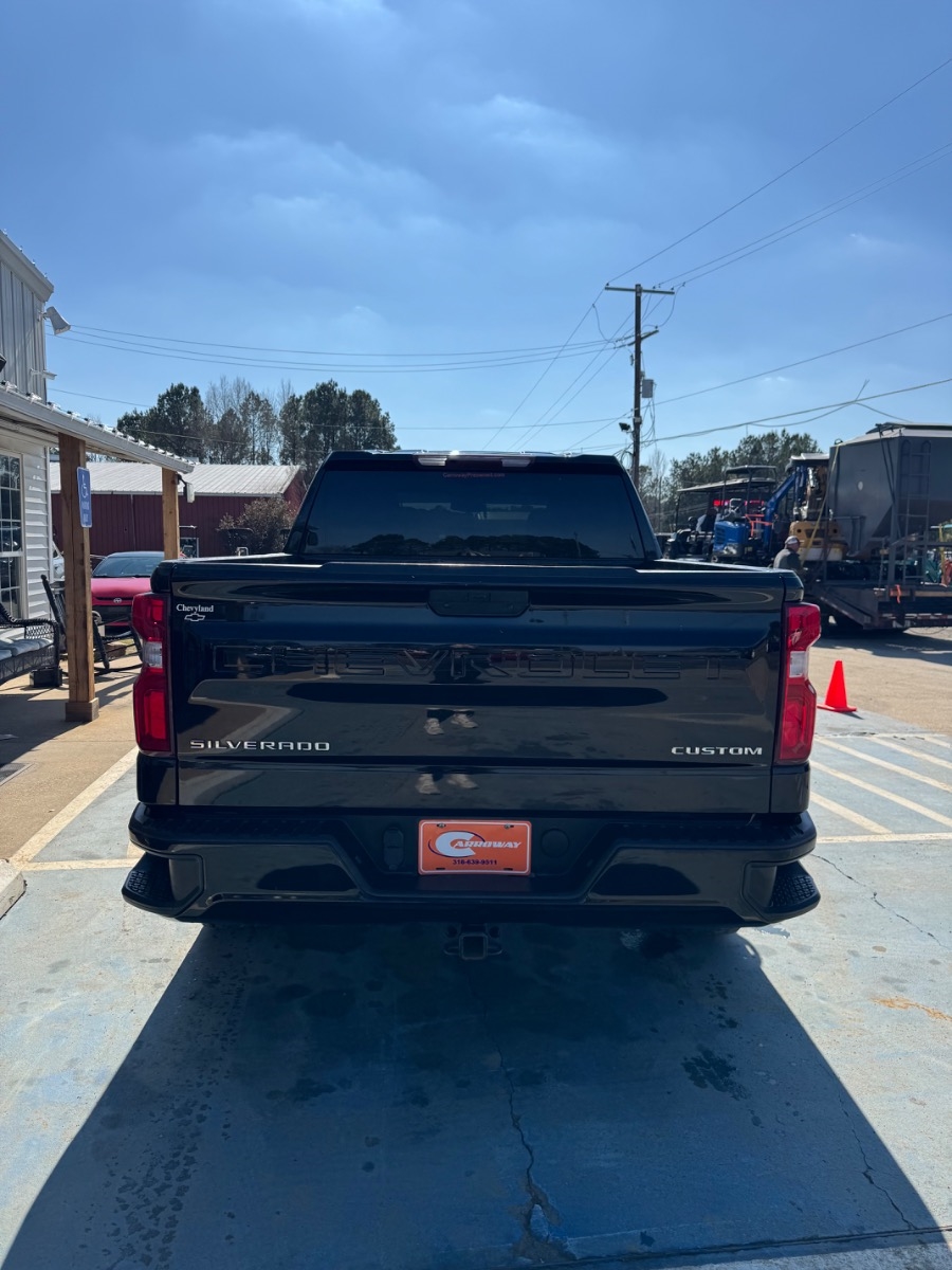 Chevrolet Silverado 1500 2WD Crew Cab 147" Custom 2021