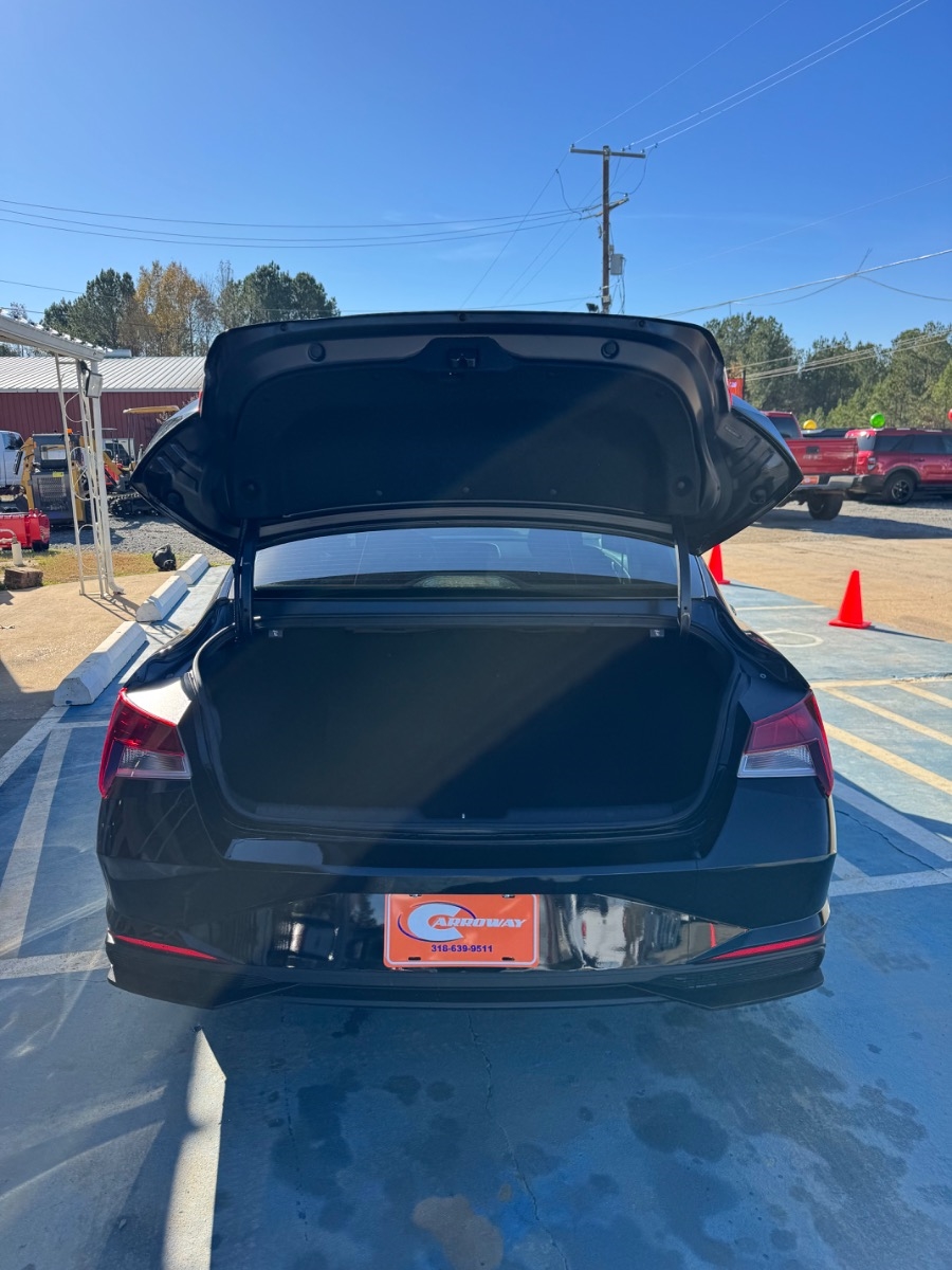 Hyundai Elantra SEL IVT 2021