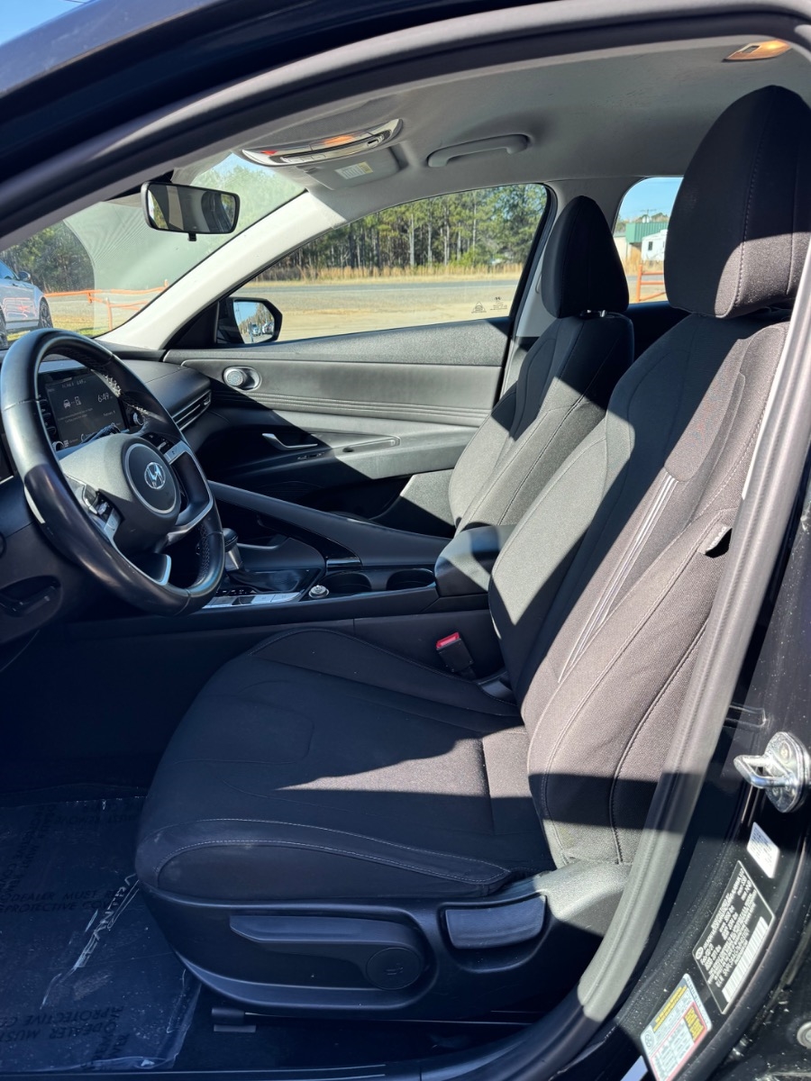 Hyundai Elantra SEL IVT 2021