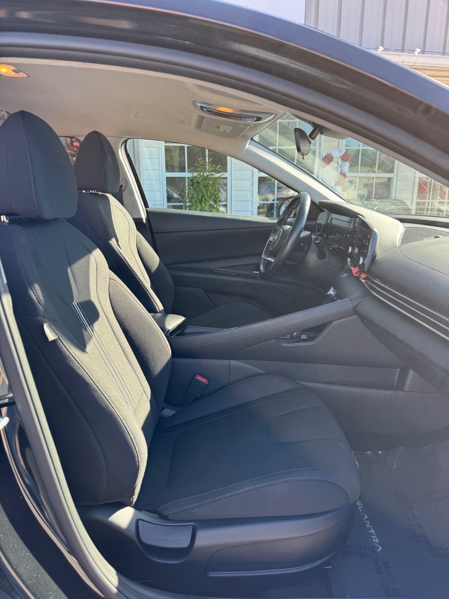 Hyundai Elantra SEL IVT 2021