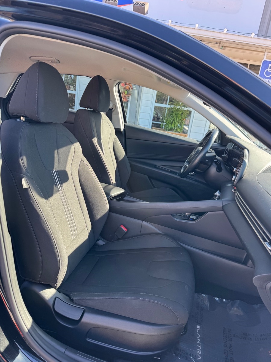 Hyundai Elantra SEL IVT 2021