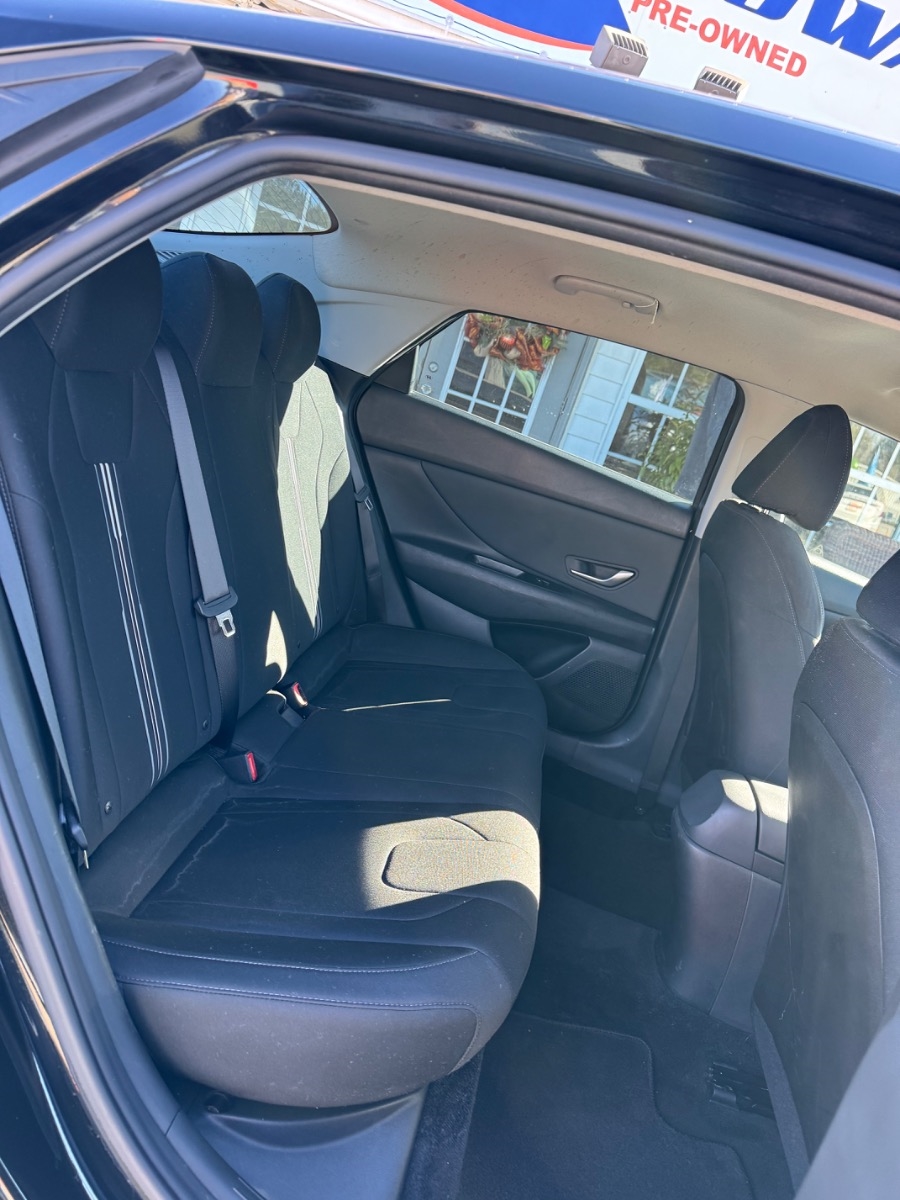 Hyundai Elantra SEL IVT 2021