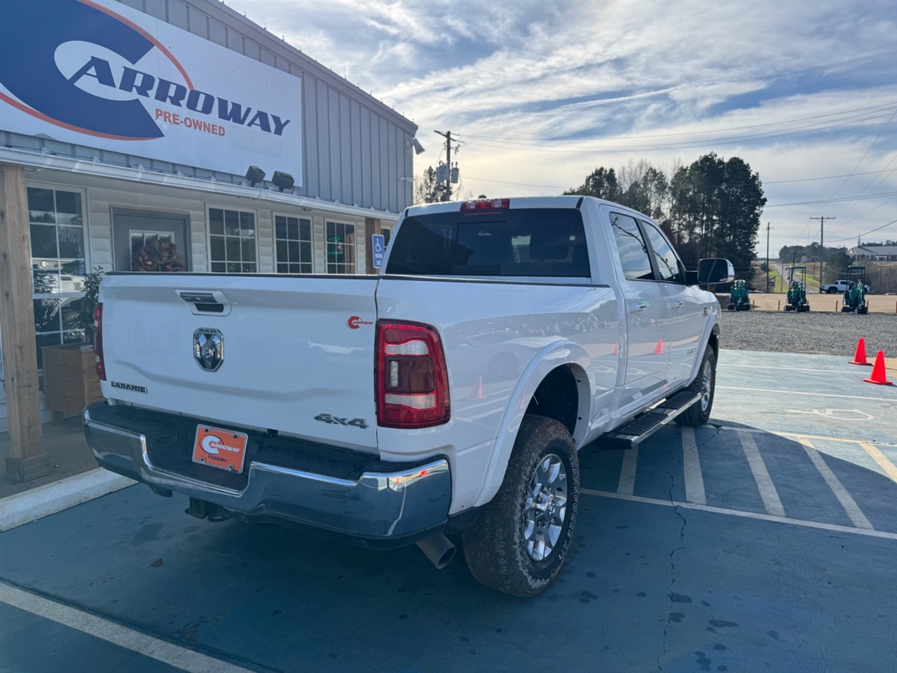 RAM 2500 Laramie 4x4 Crew Cab 6'4" Box 2020